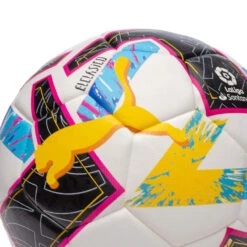 Balón Puma LaLiga 1 Orbita Hybrid "El Clásico" 2022-2023 -JOMA Tienda de ventas balon puma laliga 1 orbita hybrid el clasico 2022 2023 white beetroot purple blue atoll 2