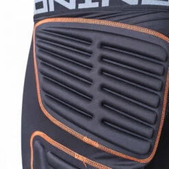 Malla SP Fútbol Corta Interior Pantera Niño -JOMA Tienda de ventas malla sp futbol corta interior pantera nino negro 3