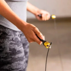 SKLZ Comba Speed Rope Pro -JOMA Tienda de ventas sklz comba speed rope pro yellow 3